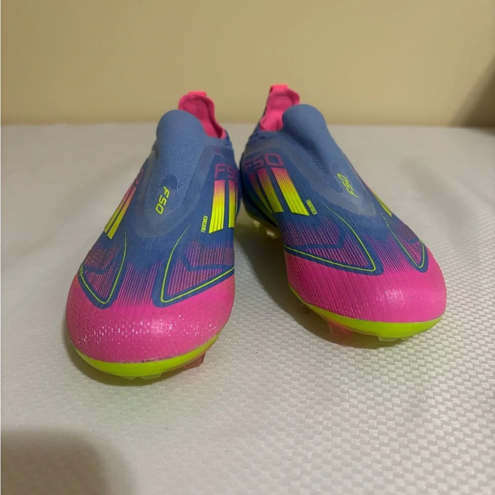 New Adidas Kids F50 Elite Laceless FG Size: 11k